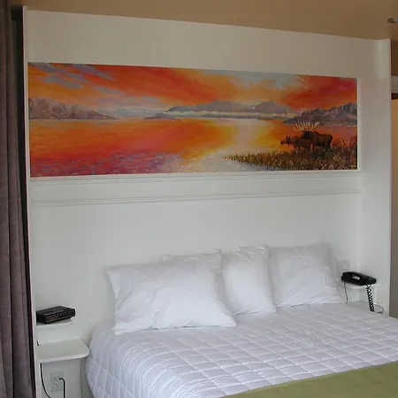 Almo Court Motel Cranbrook Room photo