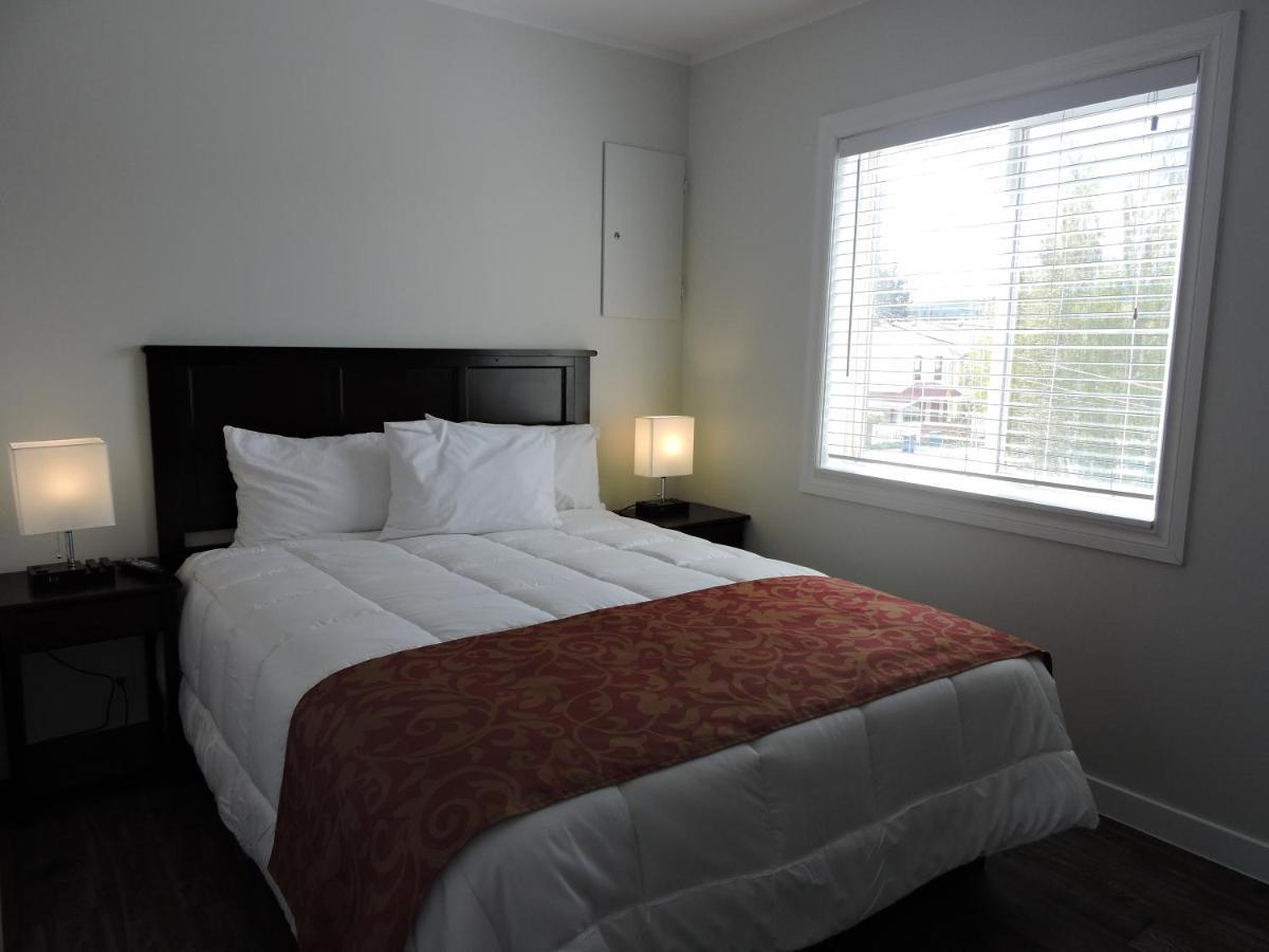 Almo Court Motel 3*
