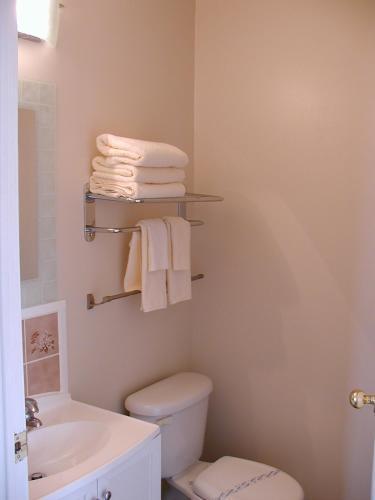Almo Court Motel